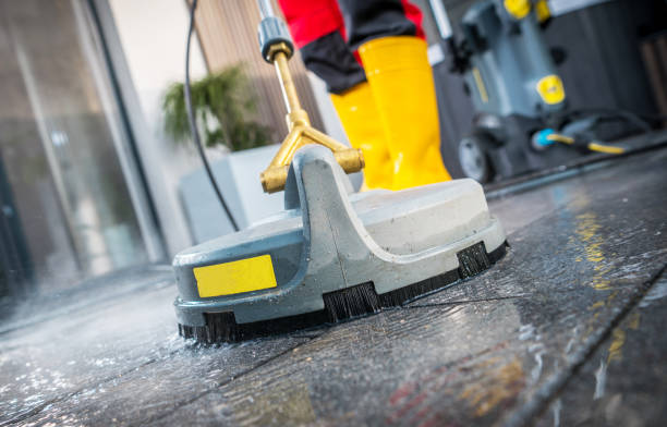 Best Deck Cleaning Services  in Greenlawn, NY